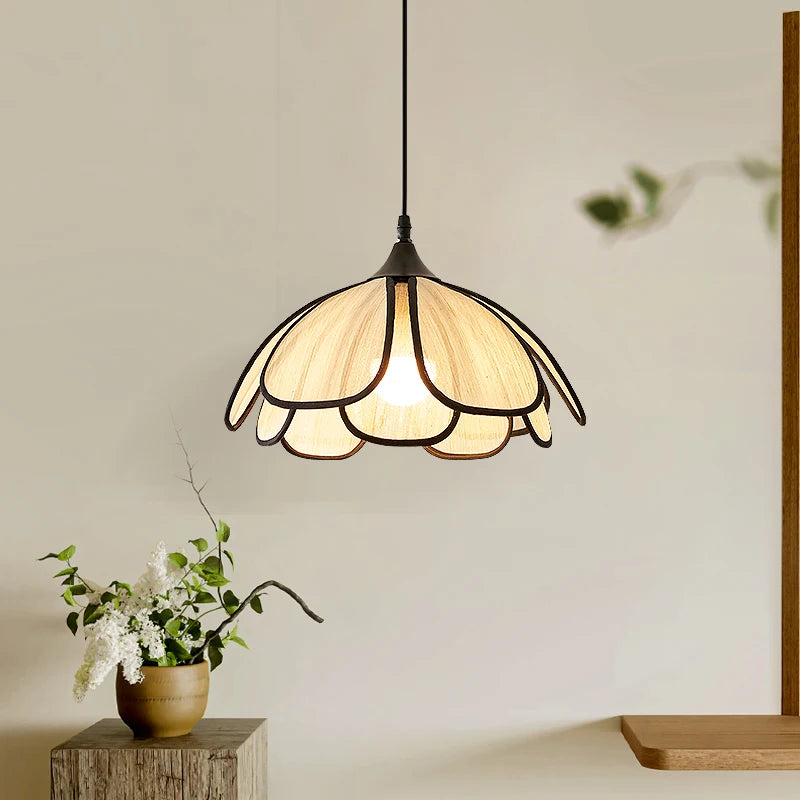 Lotus Blossom Taklampe – Håndlaget Art Deco Eleganse