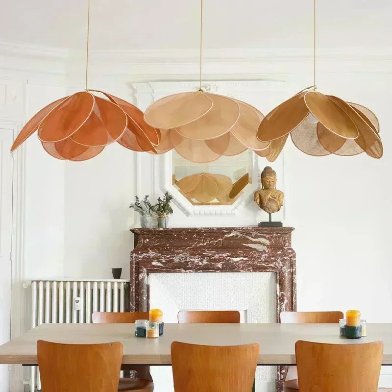 Japandi Bladformet Taklampe – Håndlaget Stoffdesign