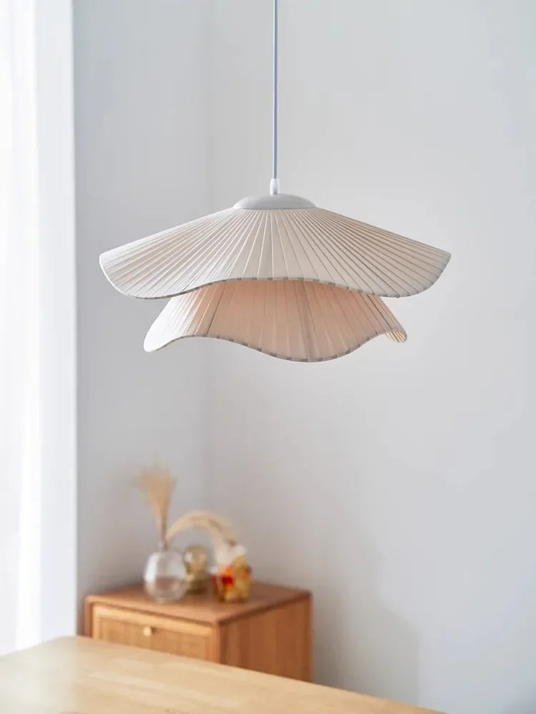 Elegant Plissé Taklampe – Skandinavisk Design