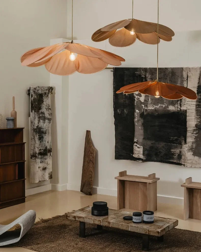 Japandi Bladformet Taklampe – Håndlaget Stoffdesign