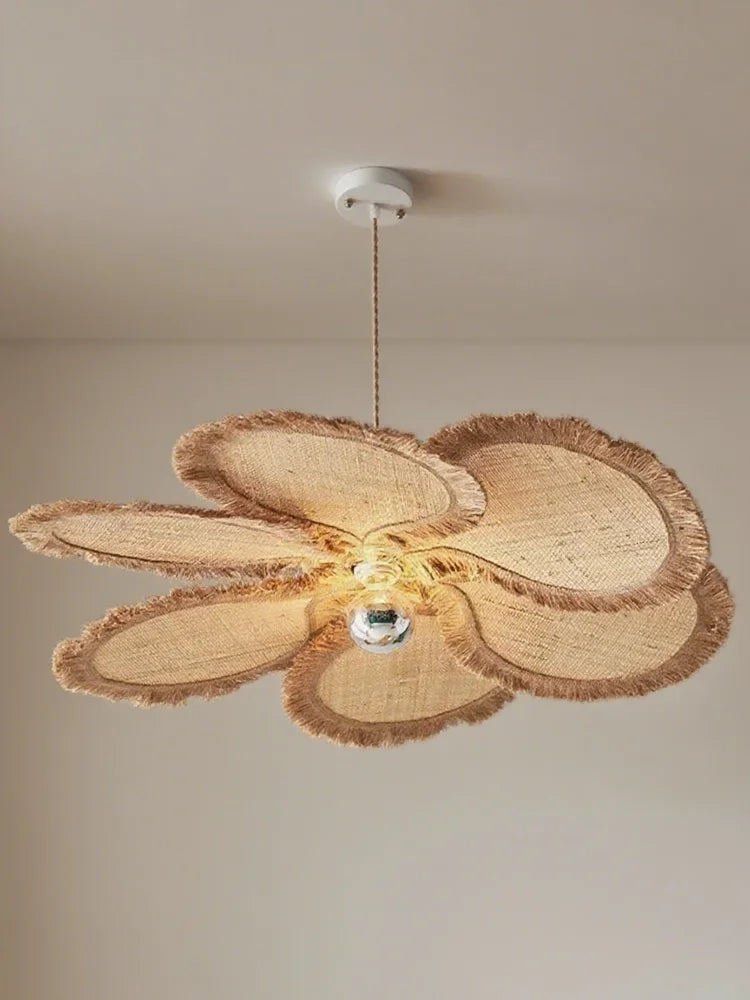 Boho Raffia Taklampe – Håndlaget Bladdesign