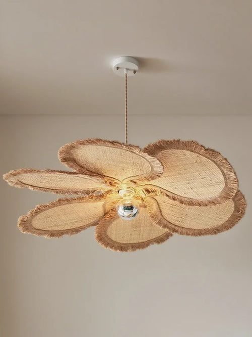 Boho Raffia Taklampe – Håndlaget Bladdesign