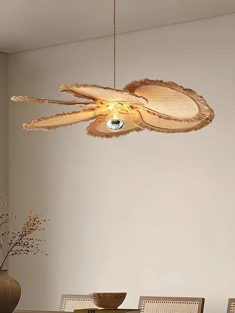 Boho Raffia Taklampe – Håndlaget Bladdesign